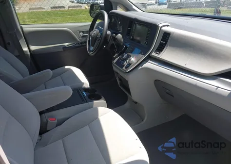 2020 Toyota Sienna Le from USA, damaged, VIN 5TDKZ3DC3LS053328